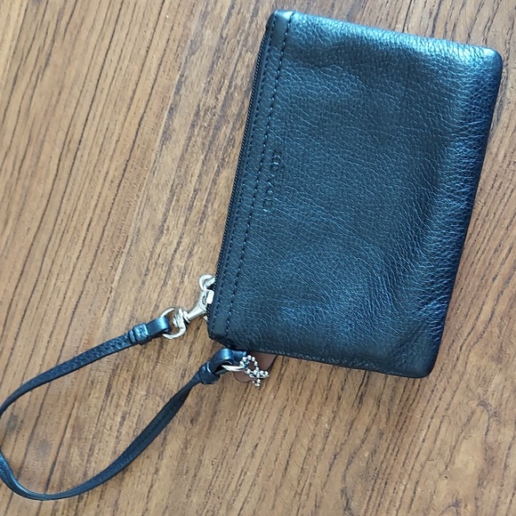 Coach Small Wristlet - Picture 1 of 2